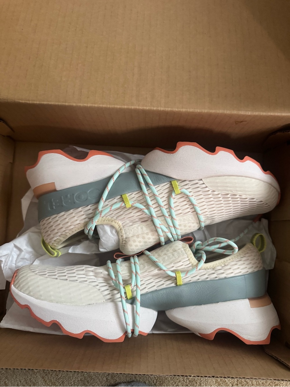 NWT Sorel Women's Kinetic Impact Lace Mesh Sneakers in Cream, blue, & Coral